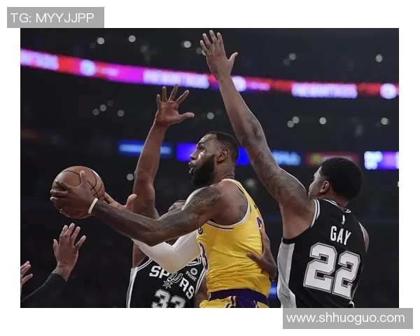 2004年湖人与马刺季后赛激战回顾：巅峰对决与传奇时刻的交织